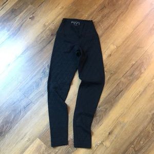 DYI high waisted quilted black leggings